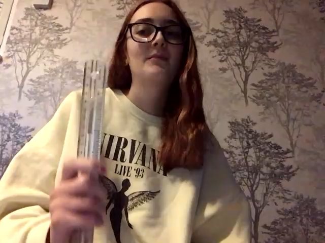 ivysplayhouse live cam screenshot female from United Kingdom on Ohstagram — Live Cams & Adult Streams — screenshot #1