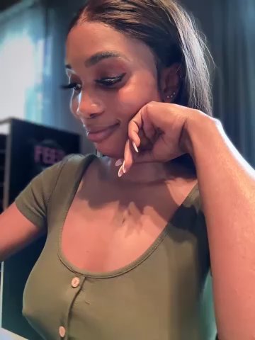 VannessaJj live cam screenshot female from United Kingdom on Ohstagram — Live Cams & Adult Streams — screenshot #4