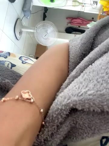 __BabyShowPublic__ live cam screenshot females from Vietnam on Ohstagram — Live Cams & Adult Streams — screenshot #1